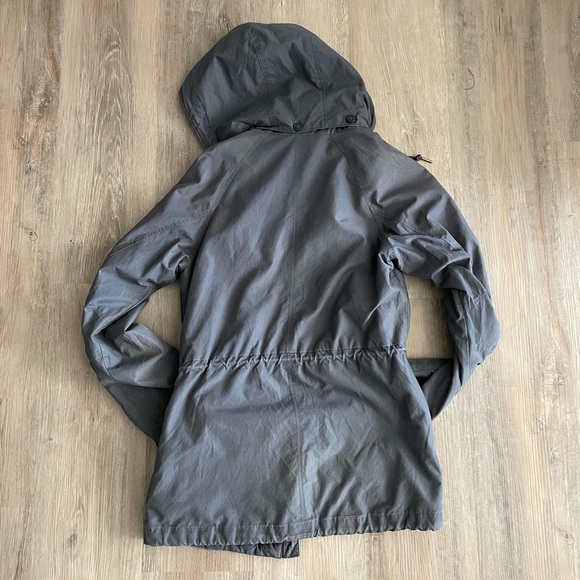 Columbia Women’s Jacket - Picture 3 of 4